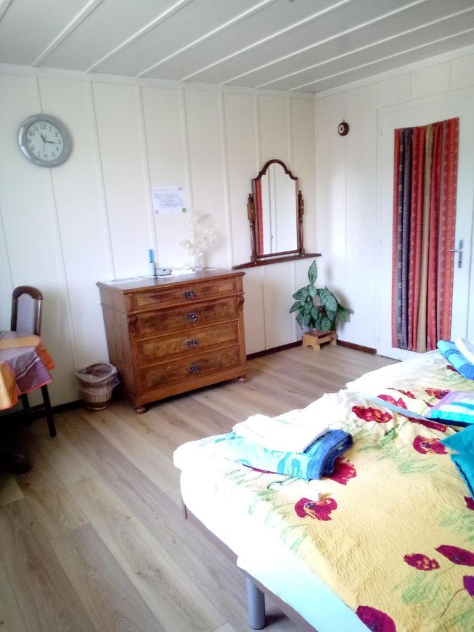 Chambre D'Hotes Petit Martel Les Ponts-de-Martel Bagian luar foto
